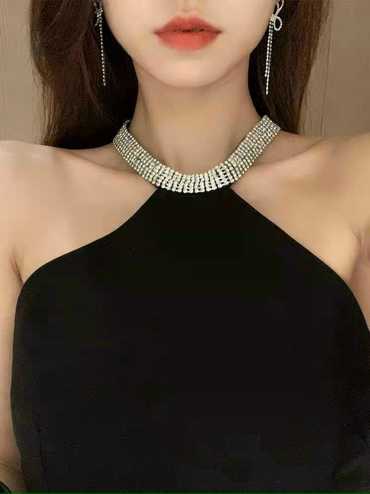 ĐẦM CỔ YẾM ĐÍNH HẠT