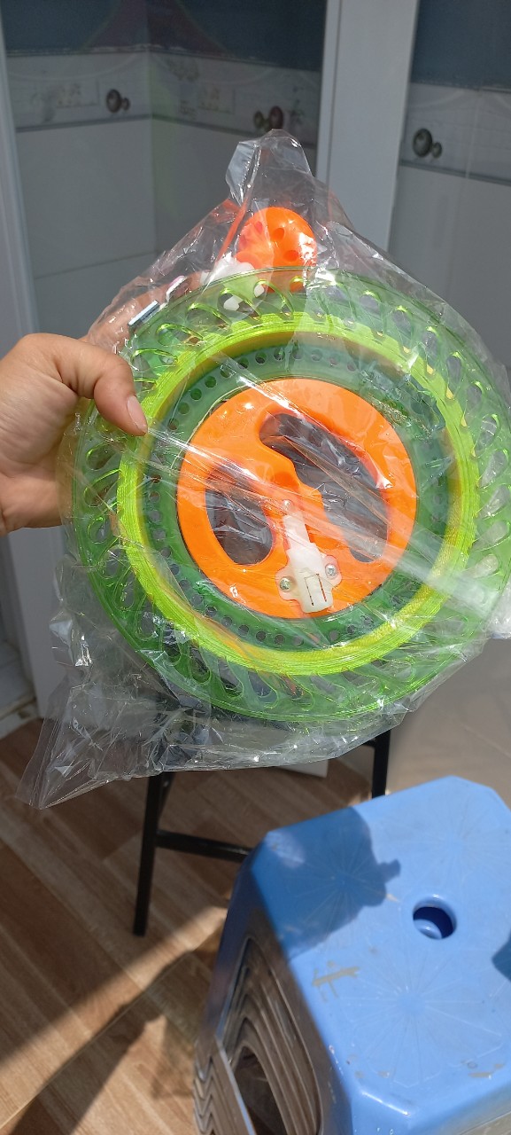Tay quay diều loại xịn size 21cm bao gồm 300m dây 1li màu vàng