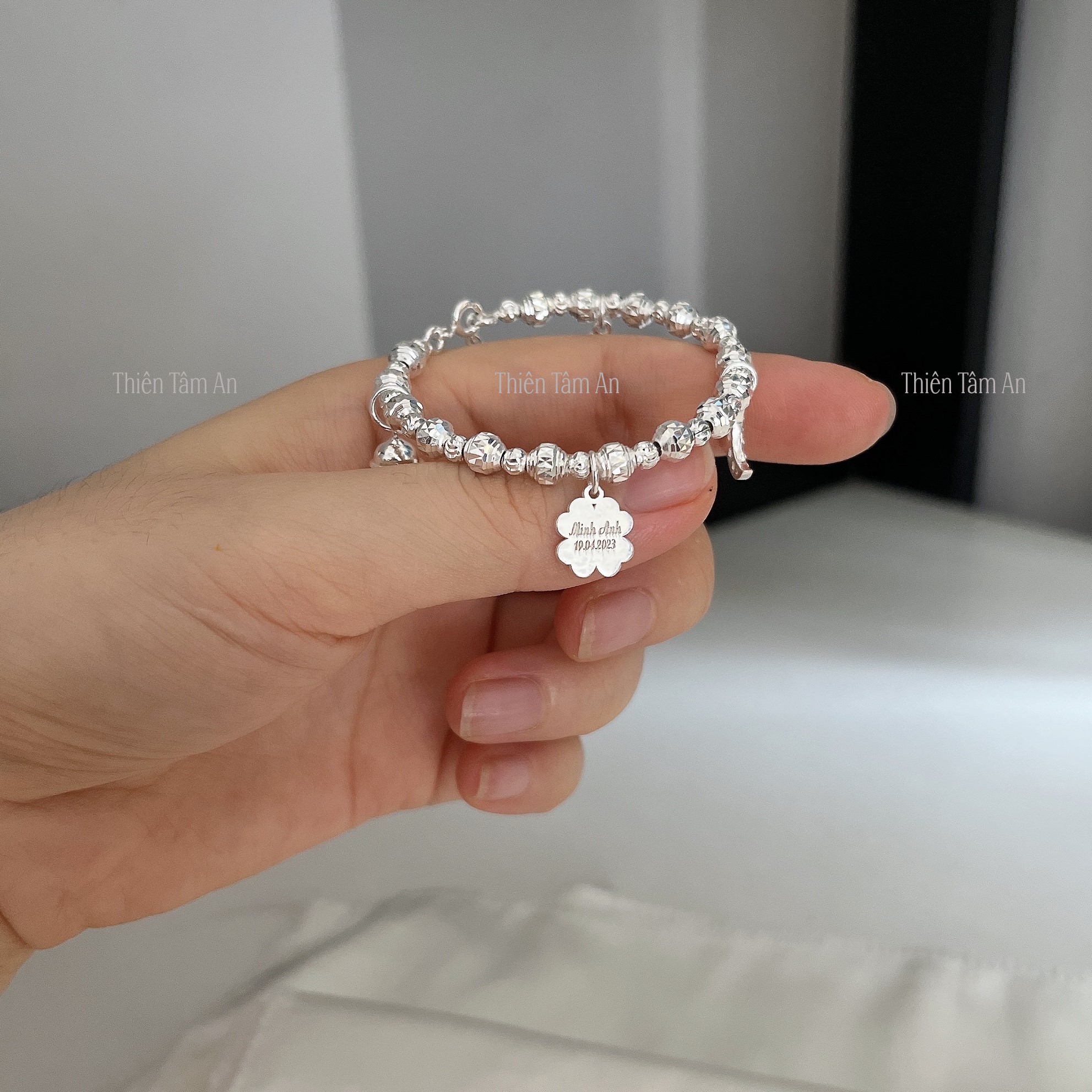 Vòng tay Bạc khắc Tên bé - Quà tặng sinh nhật, thôi nôi, đầy tháng ý nghĩa sang trọng - Lắc tay cỏ 4 lá TTA.VT050