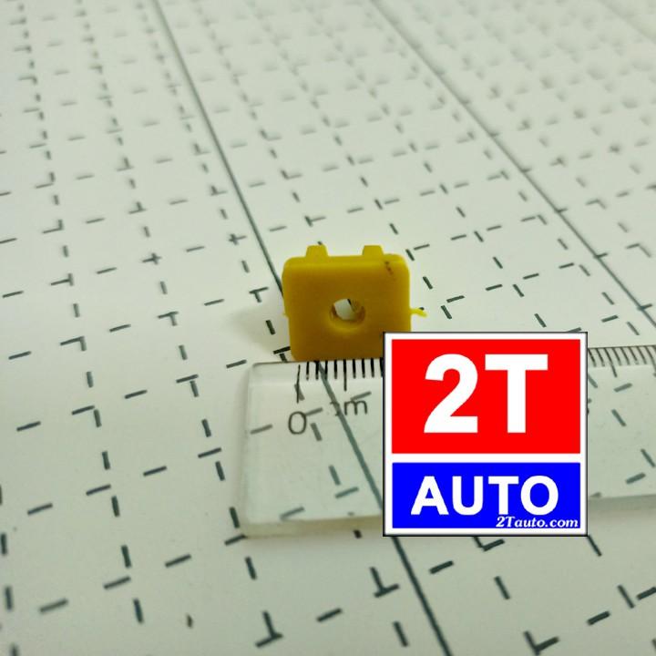 Bộ 10 đinh tán, chốt vít nở vit nhựa vuông 9mm Loại CHÂN NGẮN chuyên dùng cho xe hơi ô tô - VÀNG: SKU:252