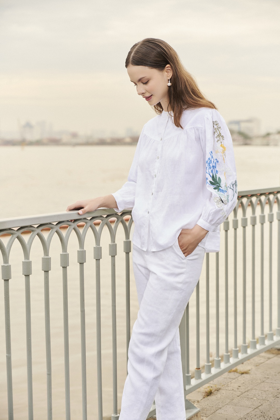 Áo Linen Thêu Tay Mơ TOP206 Thời trang thiết kế Hity