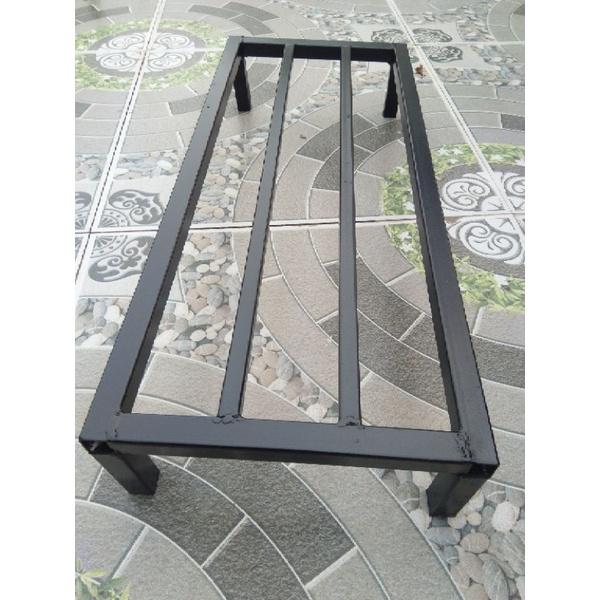 Kệ thép. Dài 70cm. Rộng 30cm. Cao 20cm.4 chân.Hộp thép 20*20mm
