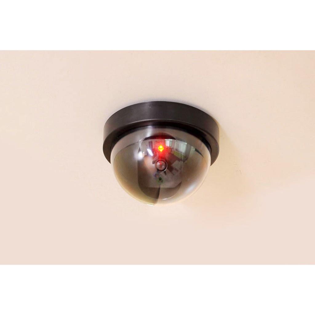 Camera mô hình chống trộm có đèn lel màu đỏ nhấp nháy như camera thật.