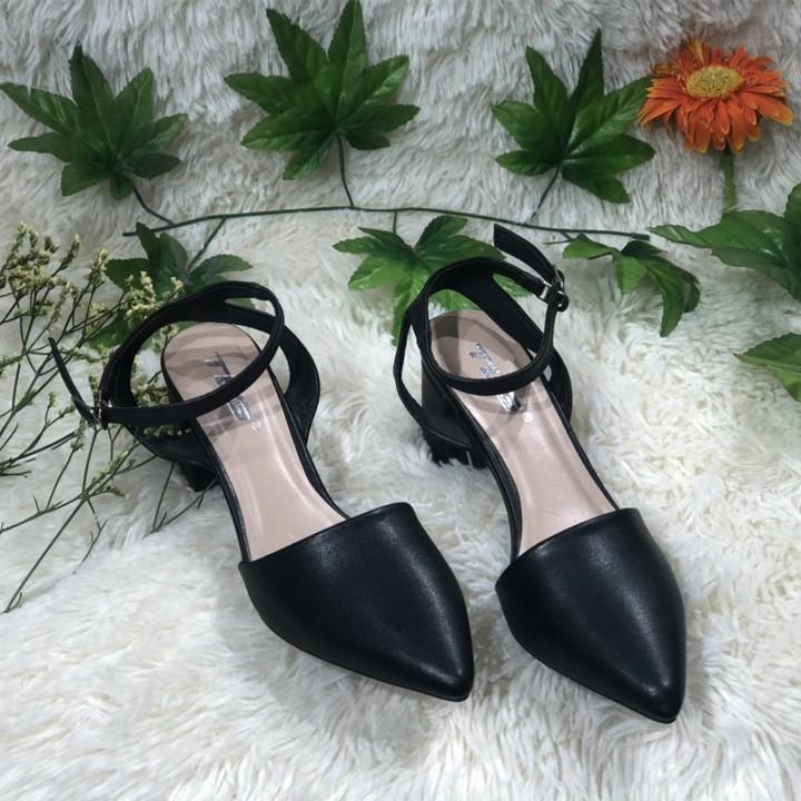 Sandal bít mũi hot trend 2020 trẻ trung năng động 20798