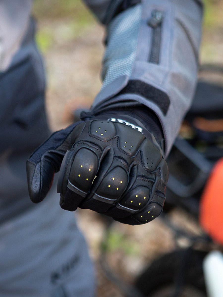 Găng tay bảo hộ moto Klim Dakar Pro