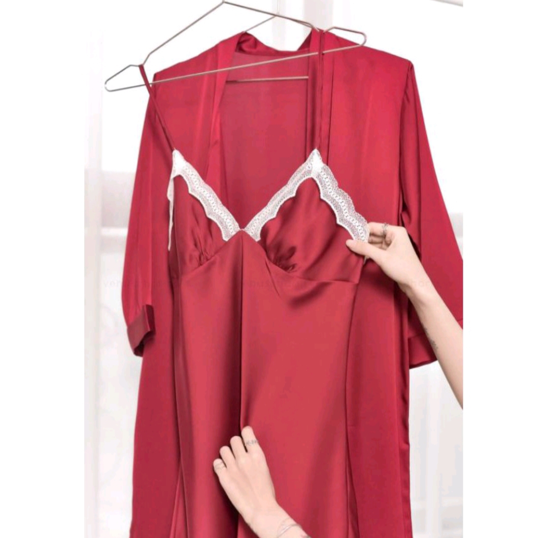 Hantu Sleepwear -Áo choàng lụa trơn kèm váy ngủ 2 dây phối ren mặc nhà sang trọng