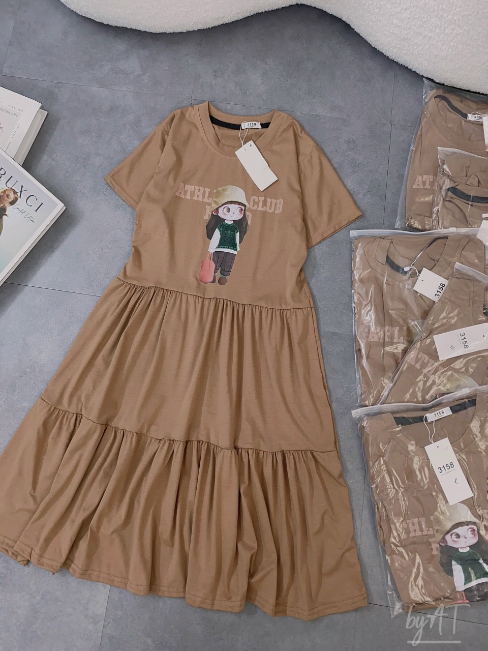 Đầm suông cotton cô gái đuôi cá màu nâu DN690