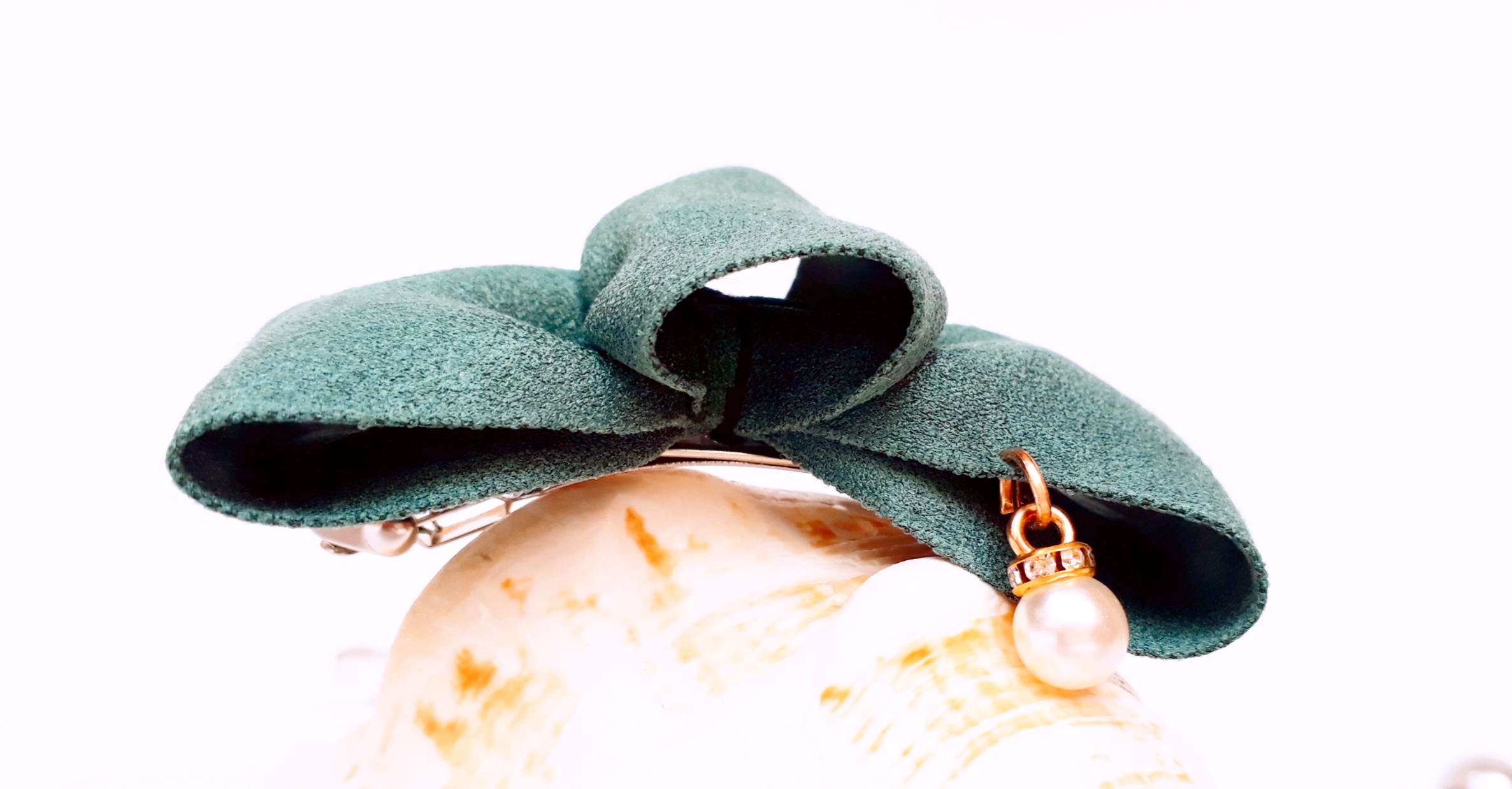 CẶP TÓC NƠ TREO HẠT TRAI C010