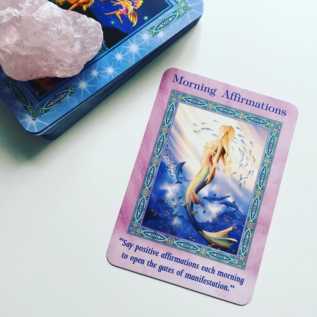 Bộ bài Magical Mermaids and Dolphins Oracle Cards