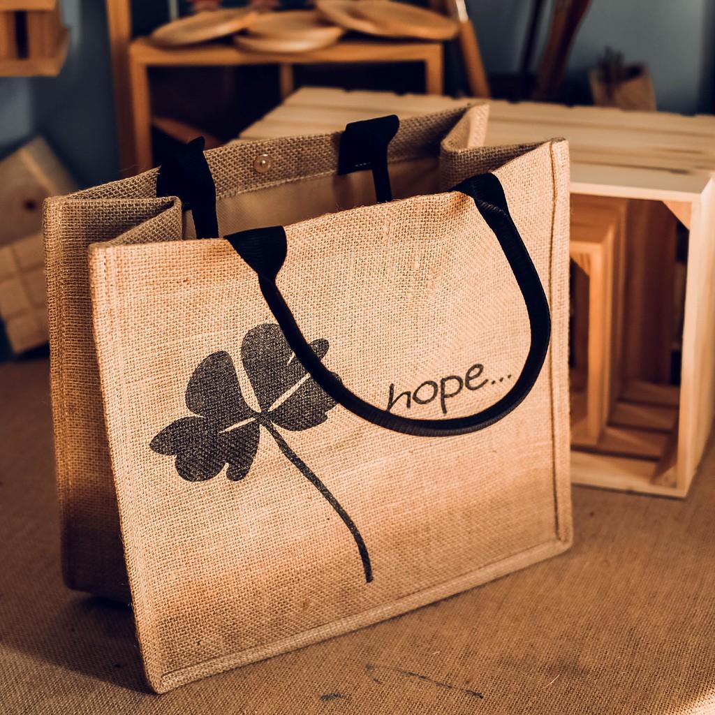 Túi cói đi biển HOPE - Cỏ bốn lá