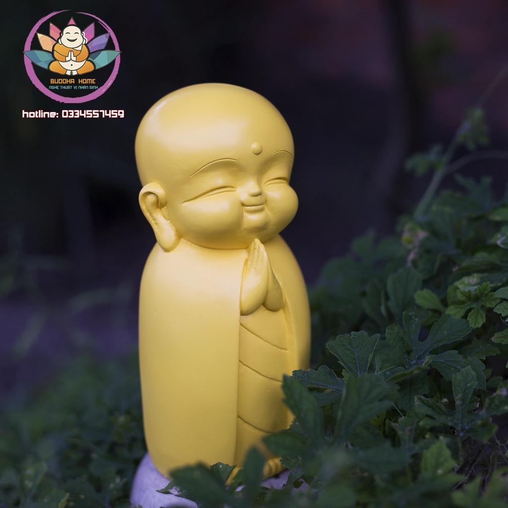 Chú tiểu decor hiện đại 21 cm trang trí nhà cửa màu vàng nhạt