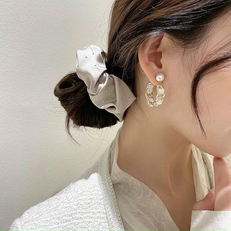 Bông tai thời trang nữ hạt cườm KLA 222
