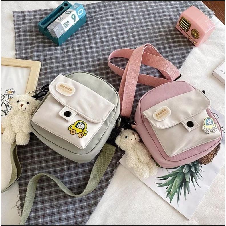 Túi đeo chéo mini hộp phối màu thời trang dành cho nữ kèm gấu + sticker như hình TA082