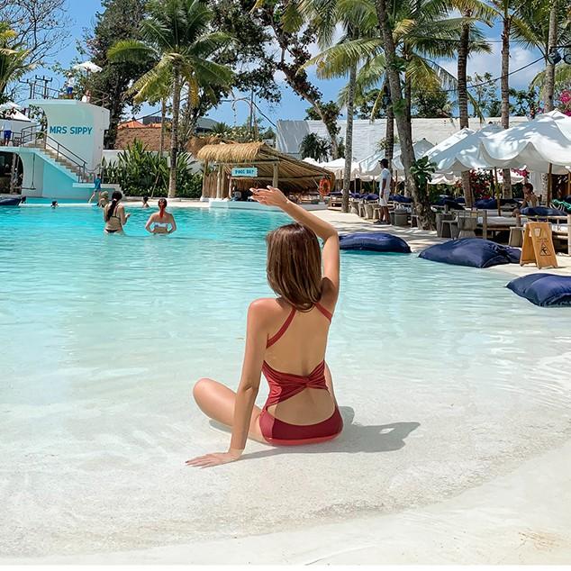 Áo tắm 1 mảnh tôn dáng - hot bikini 2021 - M1 màu đỏ mận cá tính