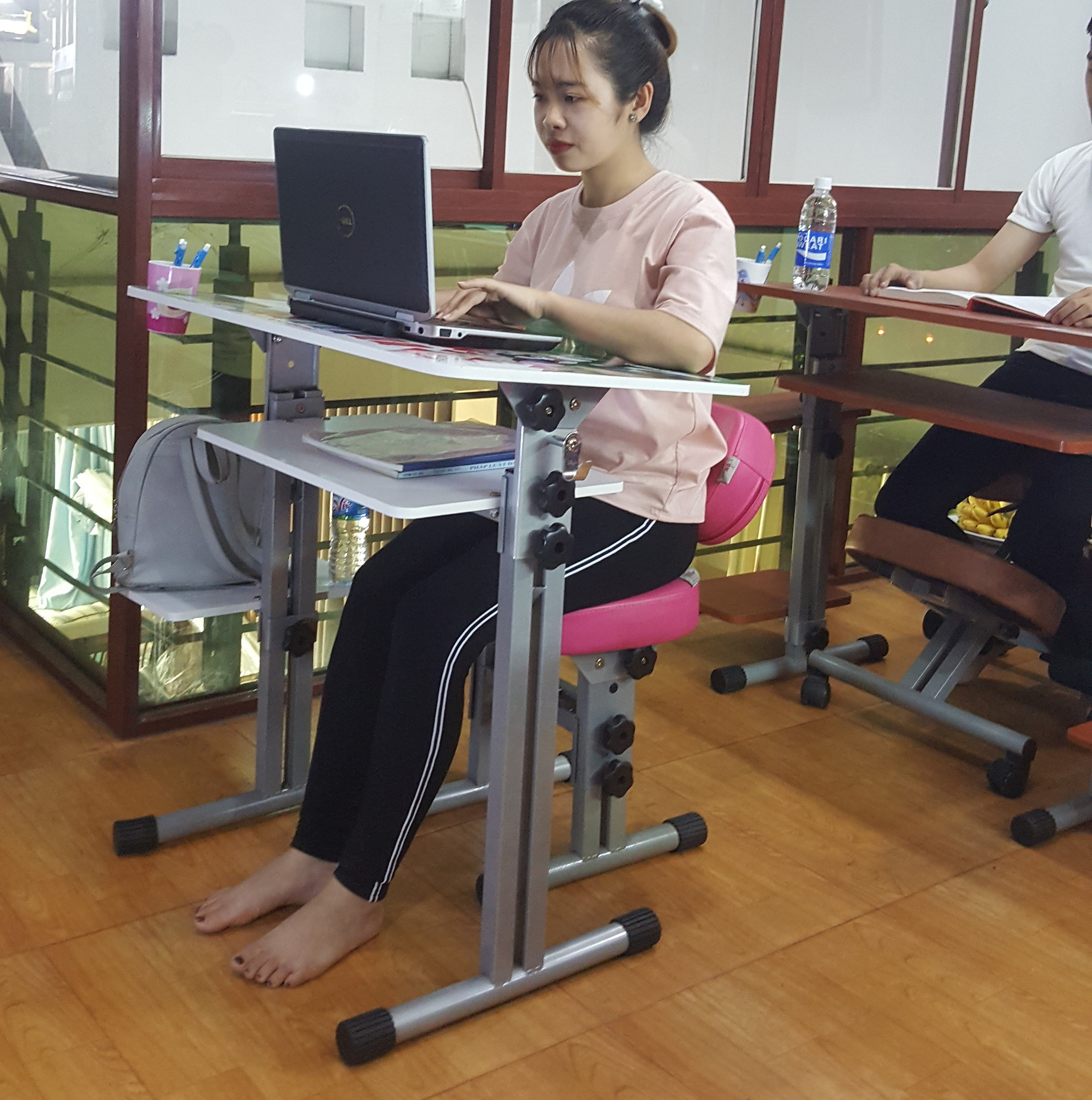 Bàn ghế Học sinh Thông Minh OKyou NBGHS FF1S-W-P