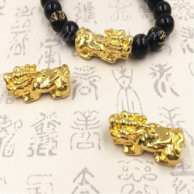 Tỳ Hưu mặt đeo xâu chuỗi, vòng tay, dây chuyền