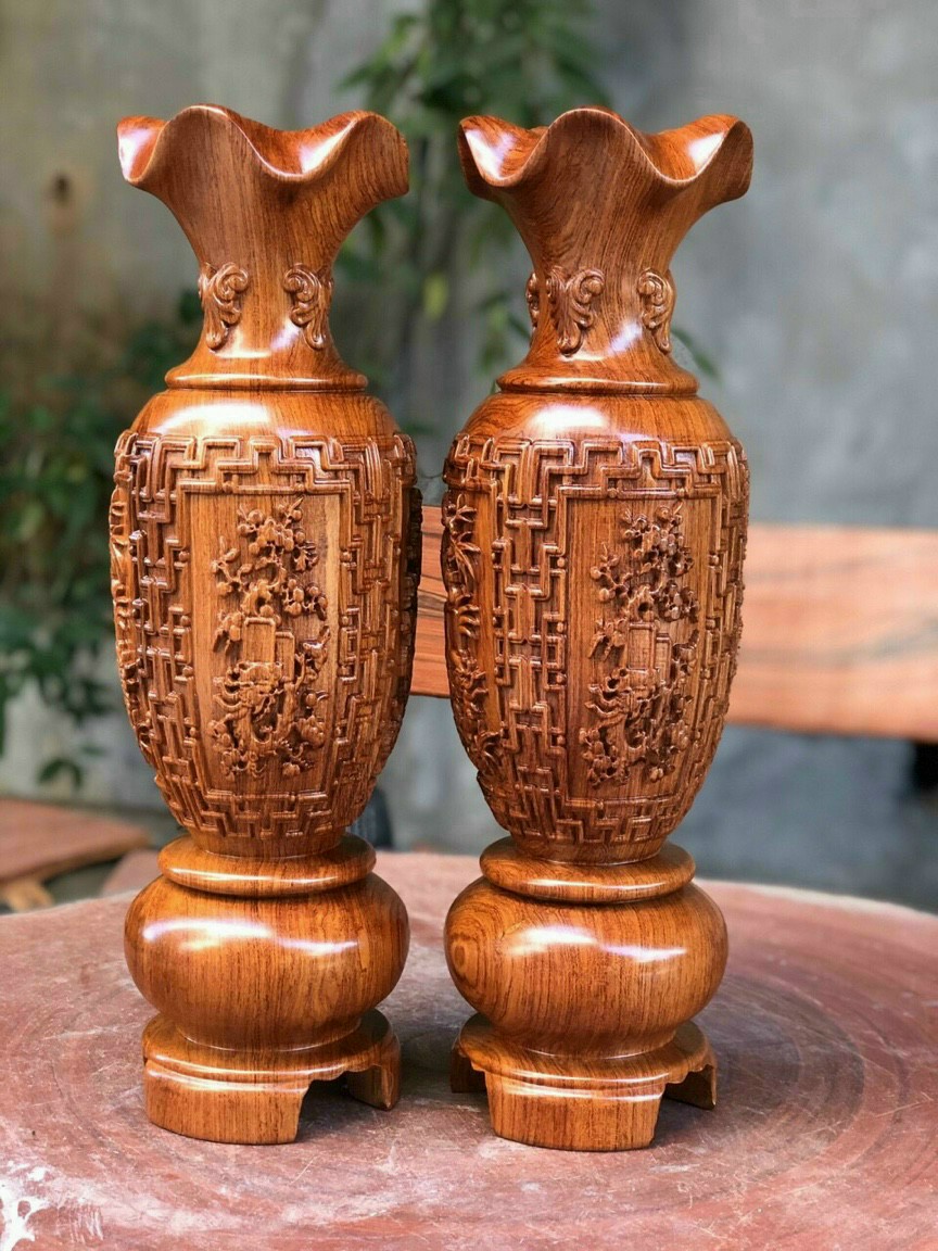 Cặp lộc bình khắc tứ quý ,tùng ,cúc ,trúc ,mai, bằng gỗ hương kt cao 60cm