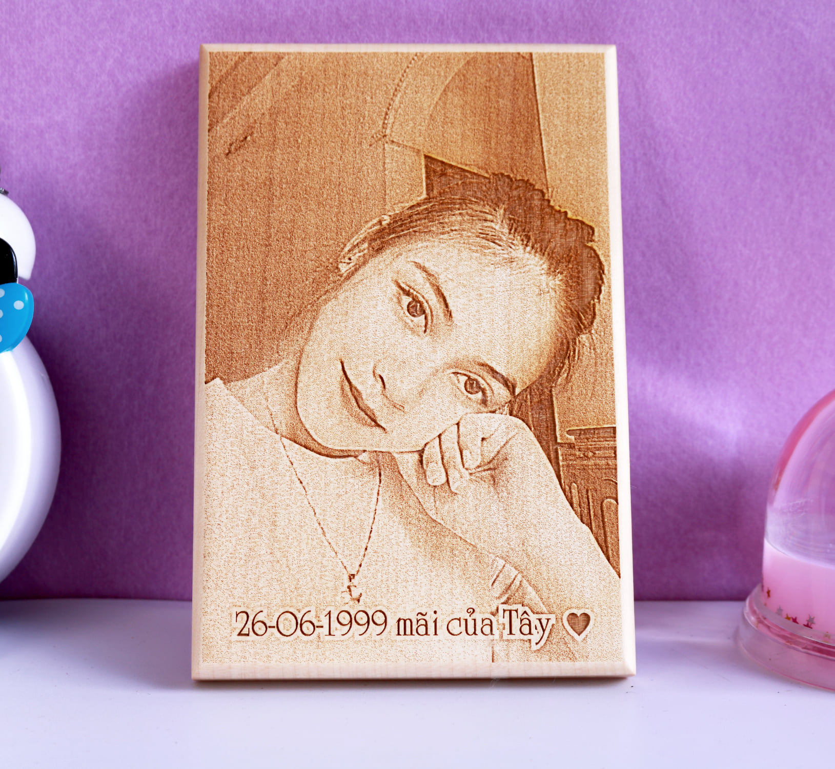 Tranh gỗ khắc ảnh chân dung kích thước 15x20cm - quà tặng ý nghĩa cho người thân yêu