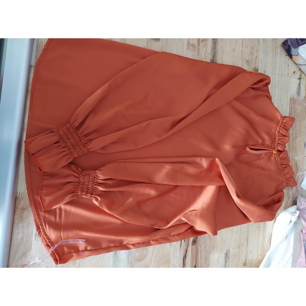 Áo Sơ Mi Nữ công sở thời trang SURI lụa satin màu cam nhún cổ,nhún tay mềm mịn mát không nhăn.