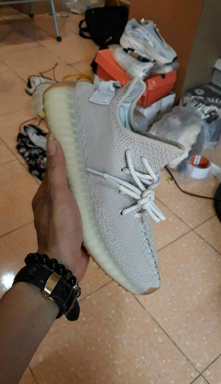 Giày thể thao, giày sneaker sesame