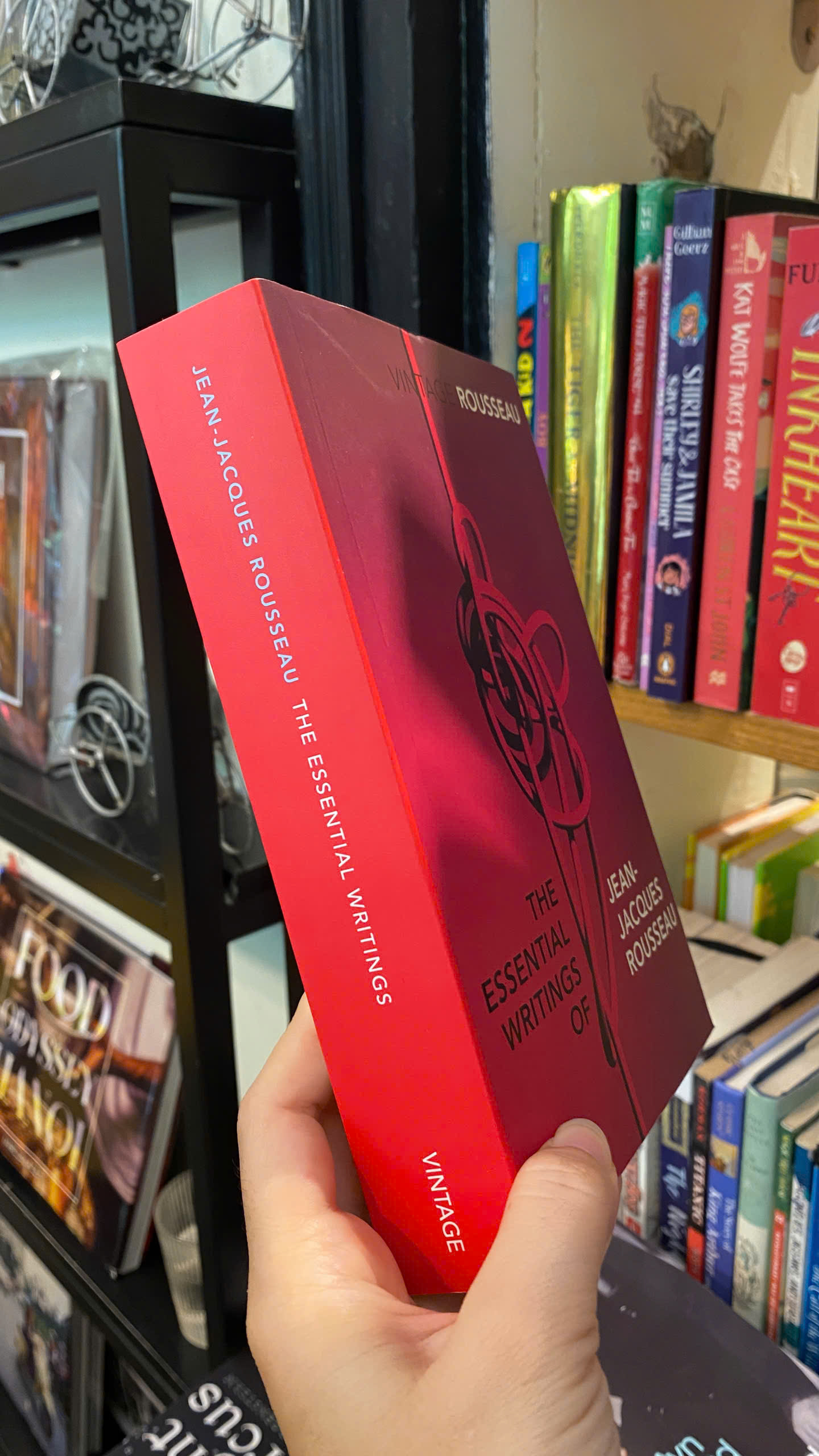 Sách - The Essential Writings by Jean - Jacques Rousseau | Philosophy / Ngoại văn nhập khẩu UK