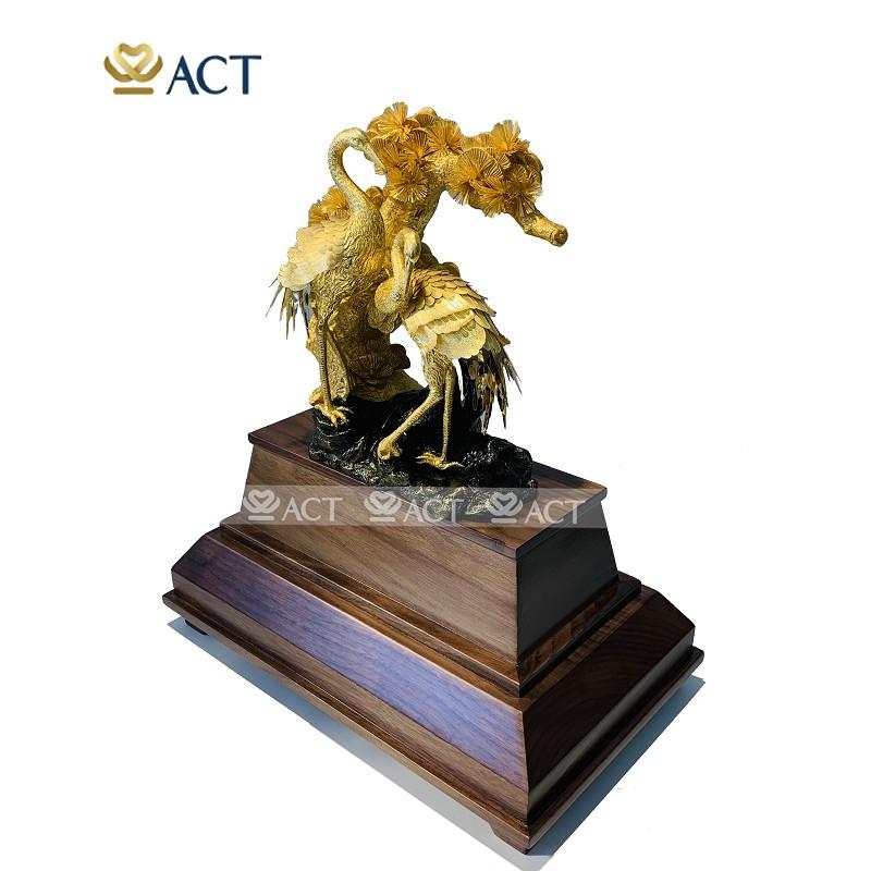 TƯỢNG CHIM HẠC DÁT VÀNG – MẪU 2