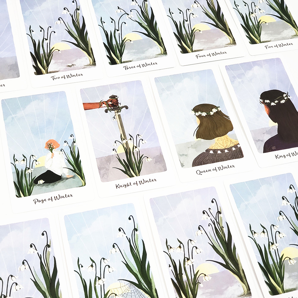 Bộ Bài The Harmony Tarot 7x12 Cm Tặng Đá Thanh Tẩy