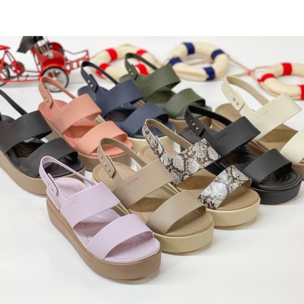 Sandal Cross Brooklyn đi mưa, đế cao 5 cm thoải mái, chống mùi hôi chân, mềm êm