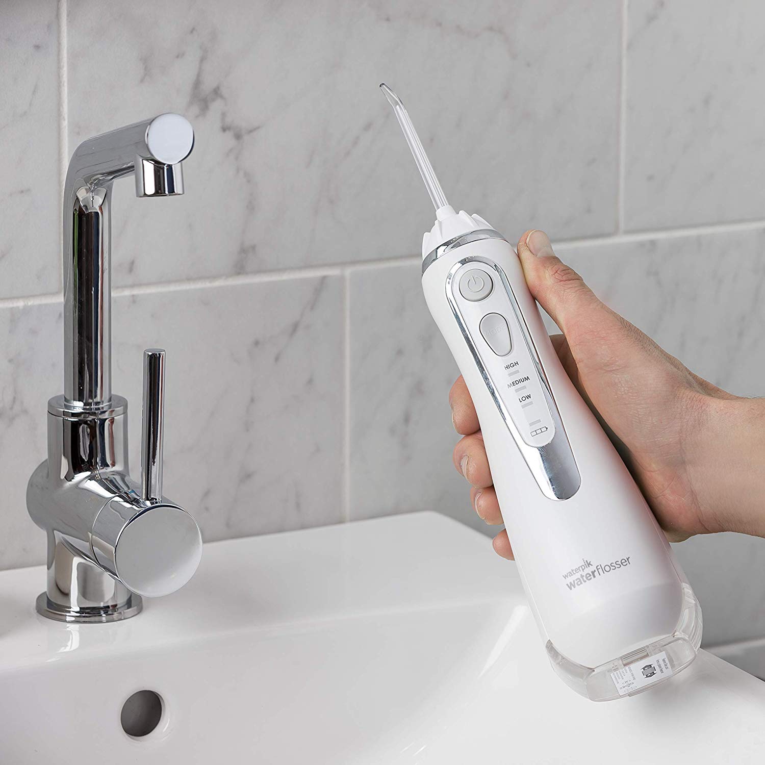 Máy tăm nước Waterpik White Cordless Advanced WP-560