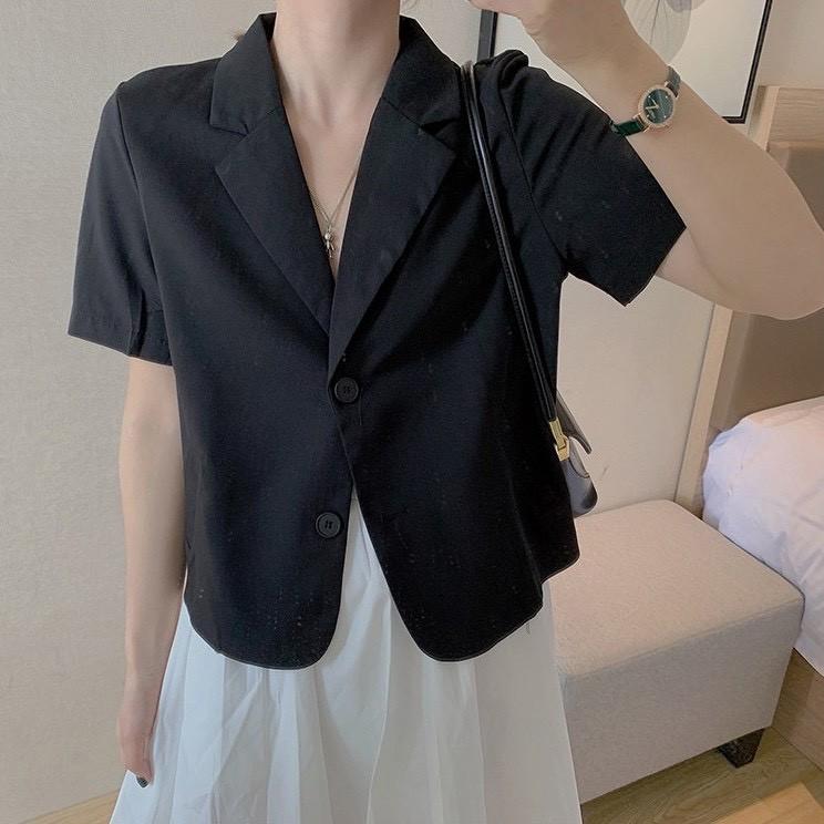 Áo BLAZER Tay Ngắn - Kiểu Dáng CROPTOP Cổ Vest 2 Cúc SIZE S M - Phong Cách Hàn Quốc (Hàng Quãng Châu Loại 1)