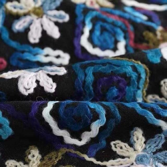 Chân váy dạ hoa Z