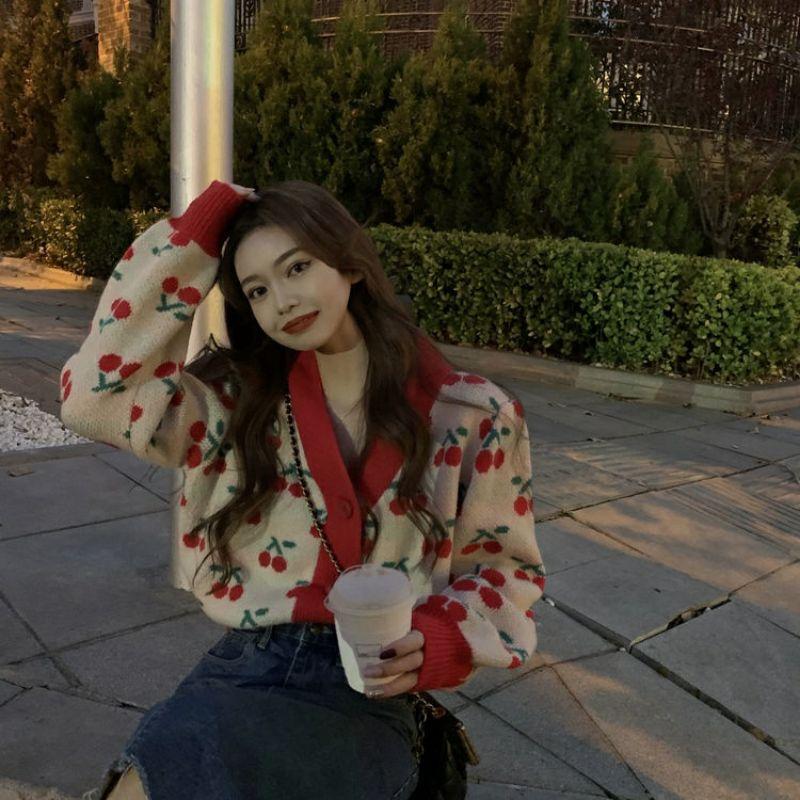 Hàng Sẵn_Áo len cardigan nữ họa tiết cherry đỏ phong cách Hàn