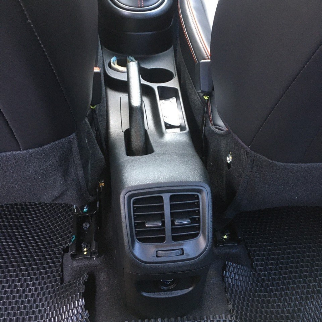 Hộp tỳ tay Hyundai I10 2022 - 2023 , bệ tỳ tay I10 kibbet cao cấp xe bản quạt gió