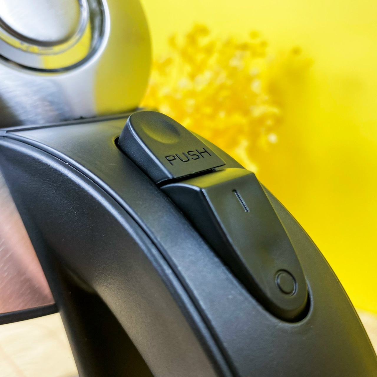 Ấm đun siêu tốc Lock&amp;Lock thân bình thủy tinh dung tích 1.8L công suất 1850W EJK418SLV - Hàng chính hãng