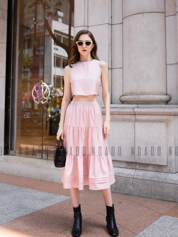 Set áo váy croptop hồng NGADO