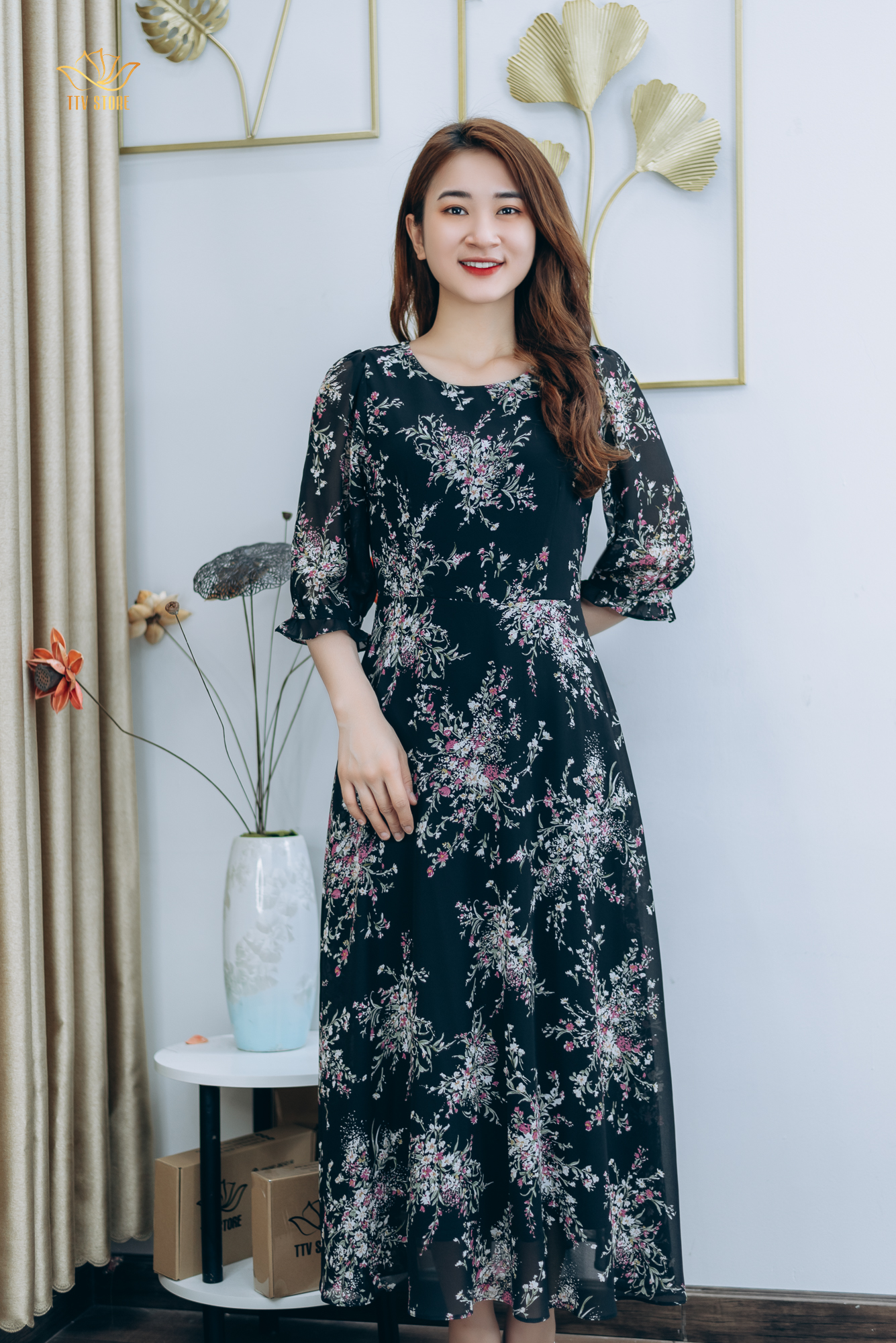 Đầm maxi thiết kế trung niên cao cấp sang trọng Cổ tròn tay lỡ màu Đen hoa TTV STORE TTV1297