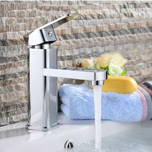 Full bộ sen tắm và vòi chậu rửa mặt Lavabo vuông kết hợp vòi sen tăng áp BC01