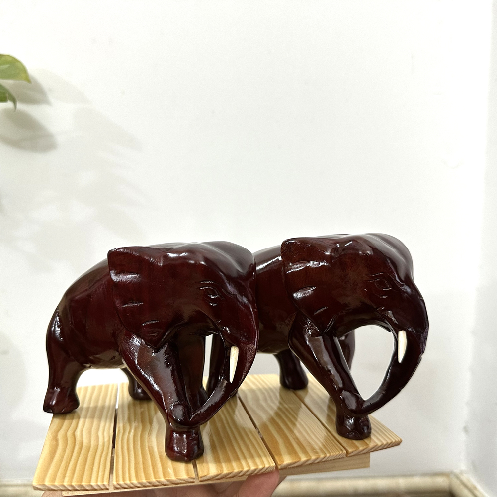 Cặp 2 tượng voi gỗ trang trí phong thủy mang may mắn tài lộc cho gia chủ - Dài 14cm - Gỗ tự nhiên