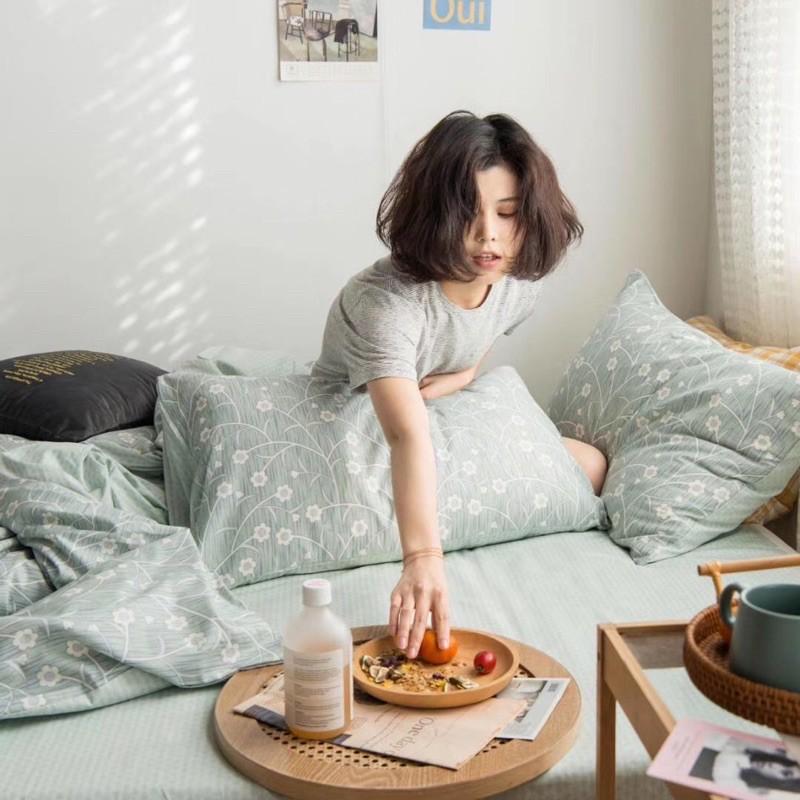 Set Chăn Ga Gối Cotton Living Hàng nhập khẩu Cao Cấp 4 Món Vintage Hoa Nhí Xanh