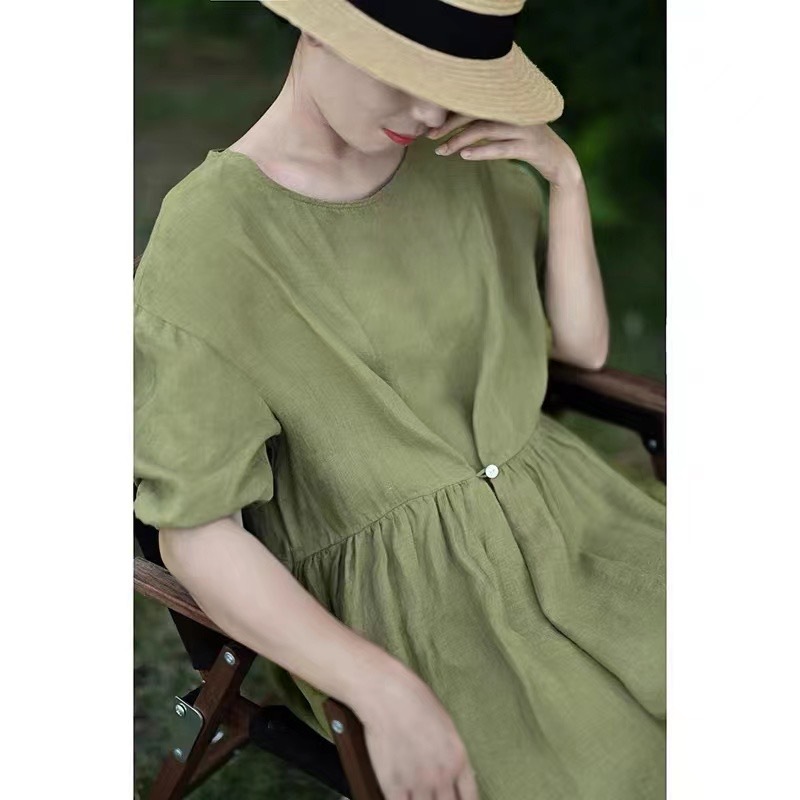 Đầm midi suông trơn tay lỡ màu cốm nổi bật ARCTIC HUNTER Váy suông cộc tay phối khuy thiết kế basic mặc chơi