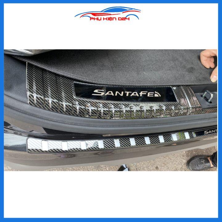 Bộ nẹp bước chân trong ngoài vân Cacbon xe Santafe 2019-2020 chống trầy làm đẹp ô tô