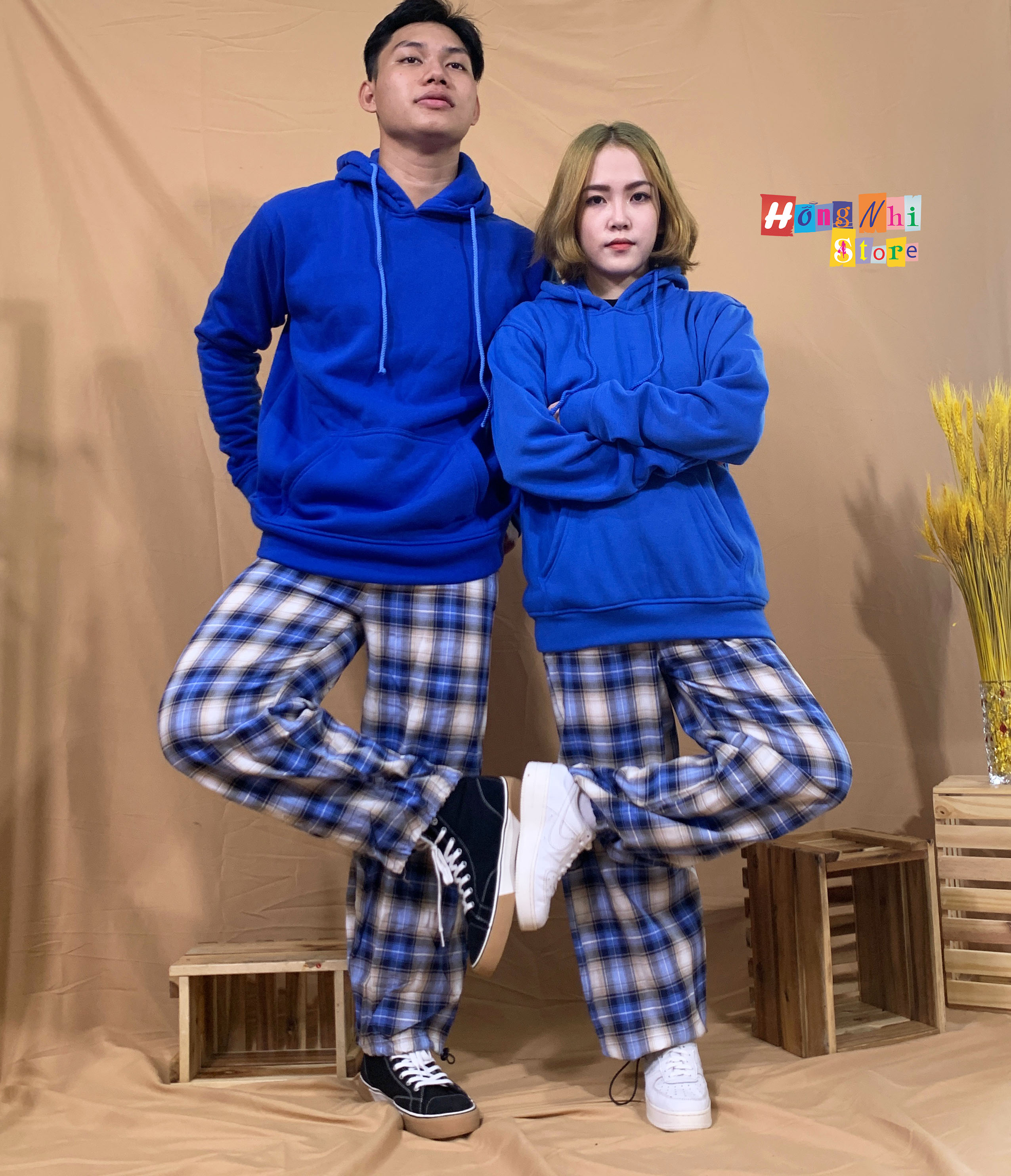 Áo Hoodie Trơn Màu Xanh Dương Cao Cấp Dáng Rộng Unisex Nam Nữ Mặc Được - MM