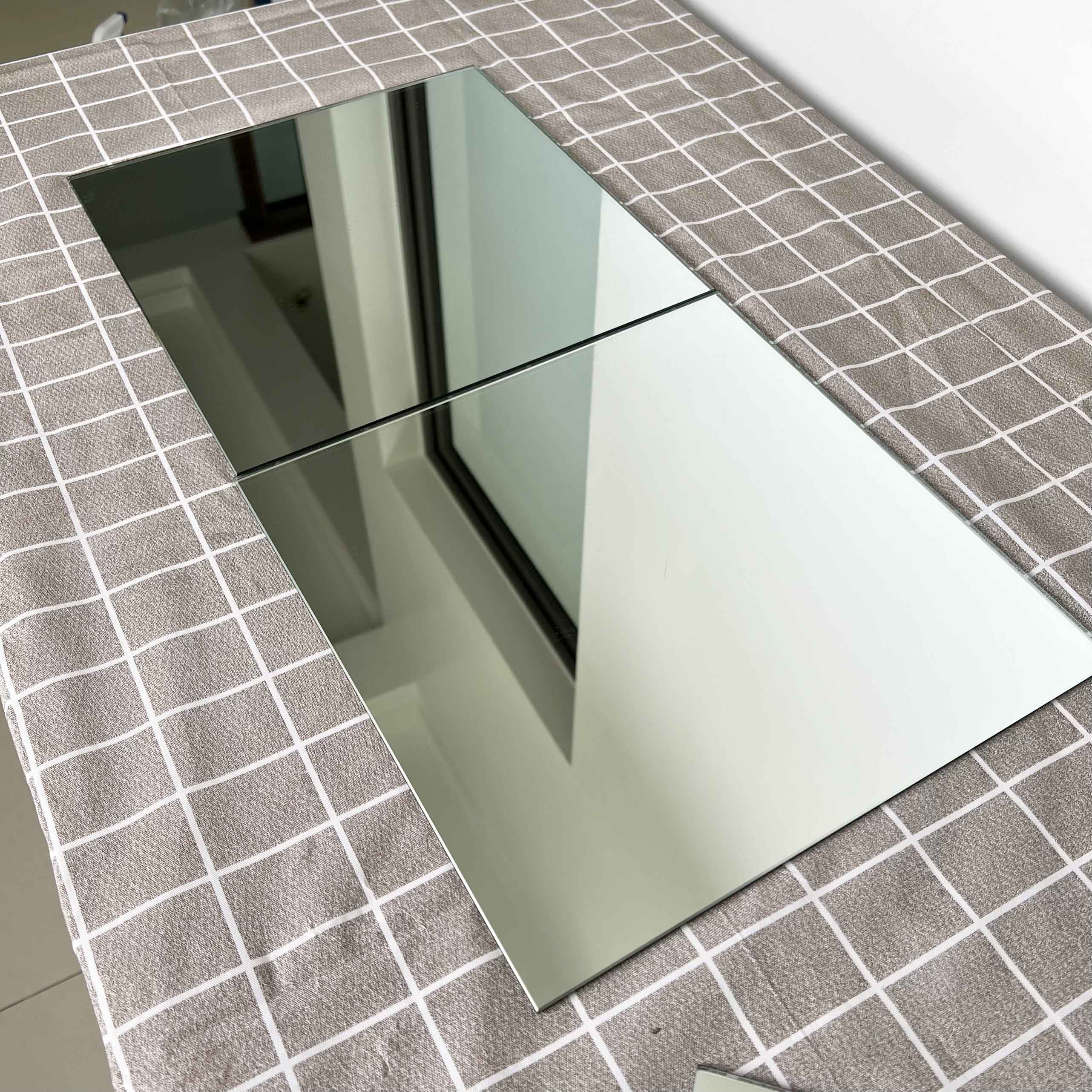 Gương Dán Tường Cao Cấp DLQ INTERIORS Nội Thất Decor Phòng Kích Thước 20x20cm, 25x25cm, 30x30cm
