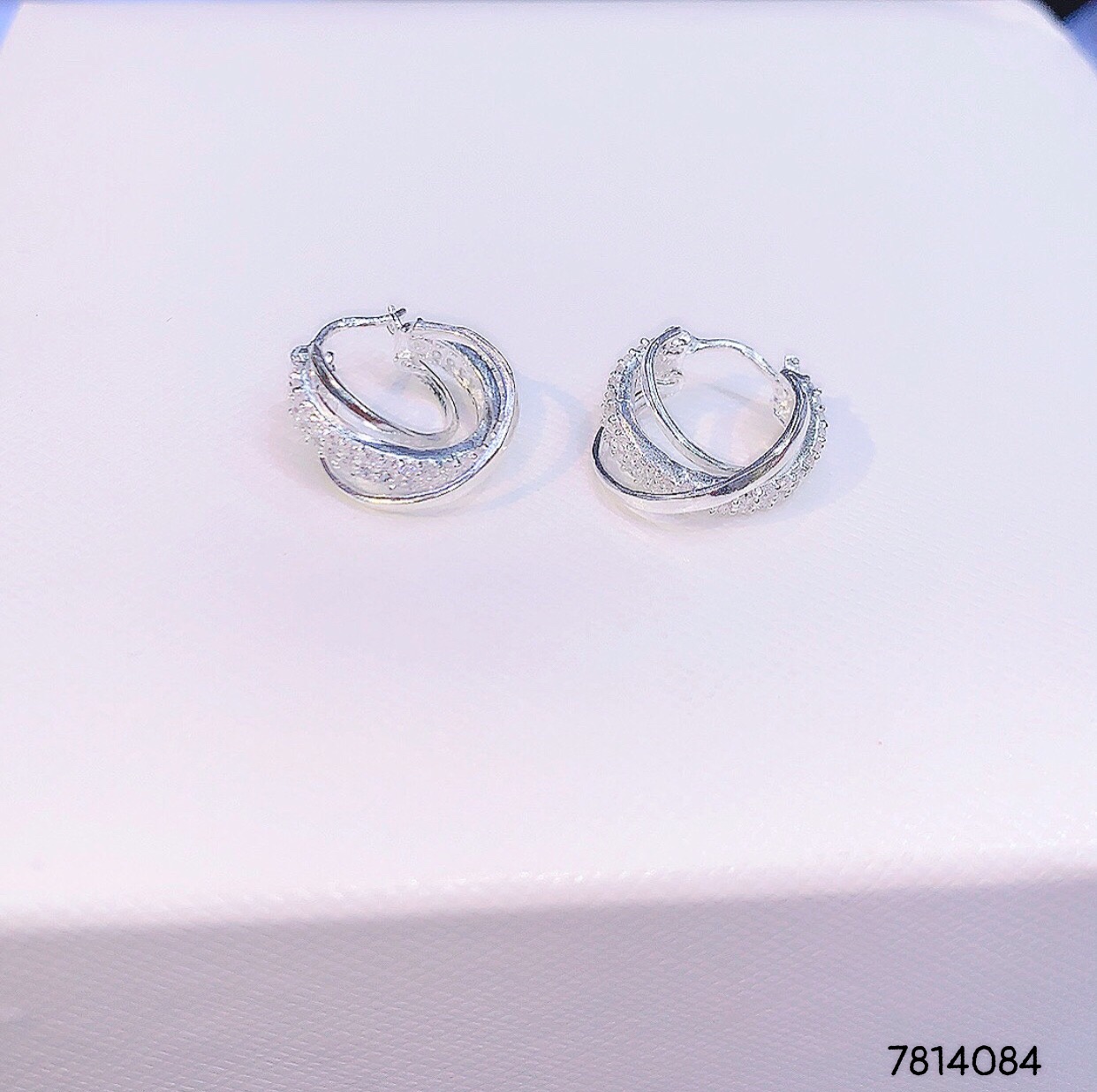 Khuyên Bạc nữ vòng xoắn