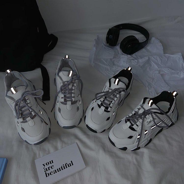 Giầy thể thao nữ phát sáng dây đốm