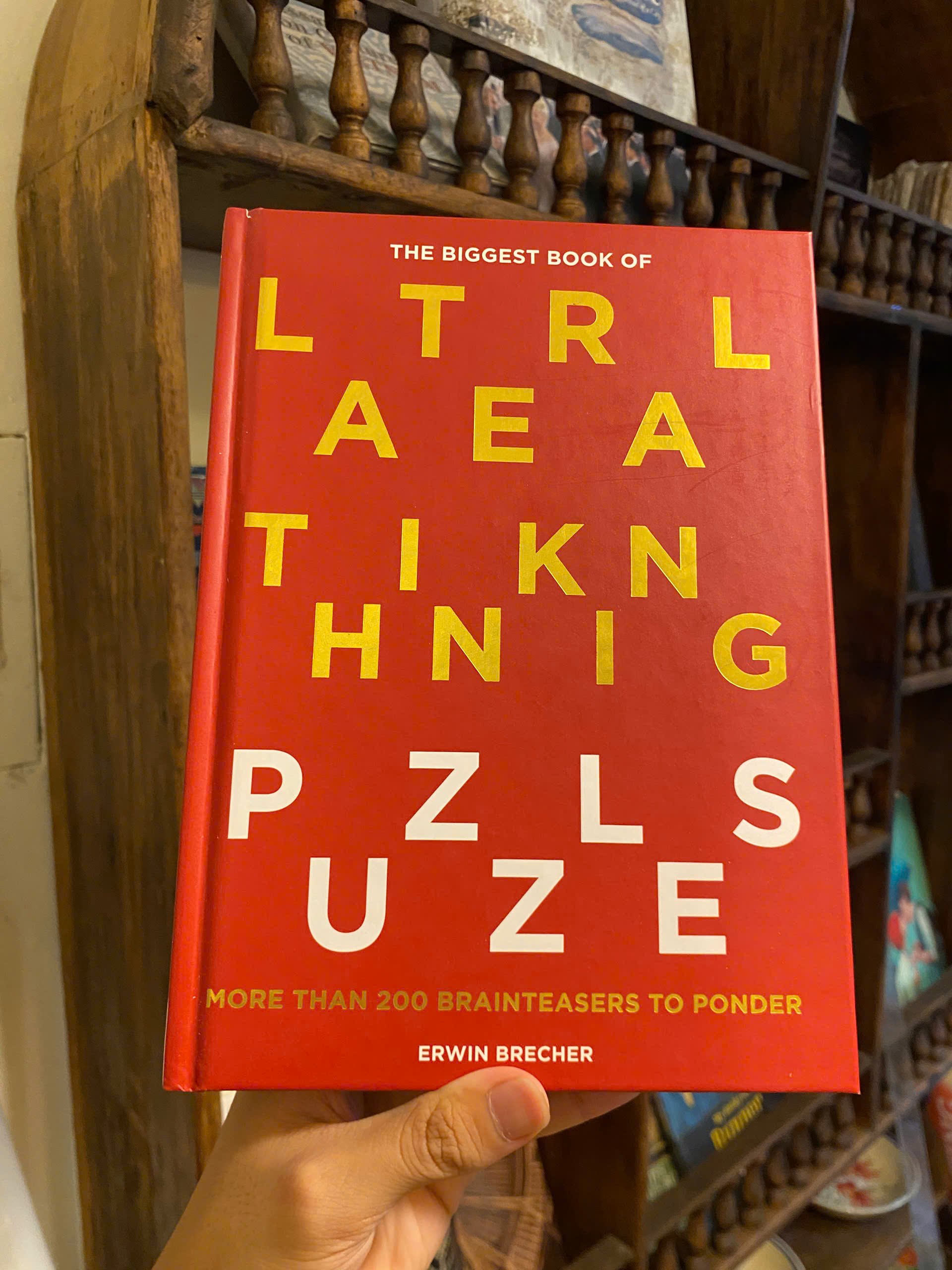 Sách - The Biggest Book of Lateral Thinking Puzzles: 100+ Brainteasers to Ponder by Erwin Brecher