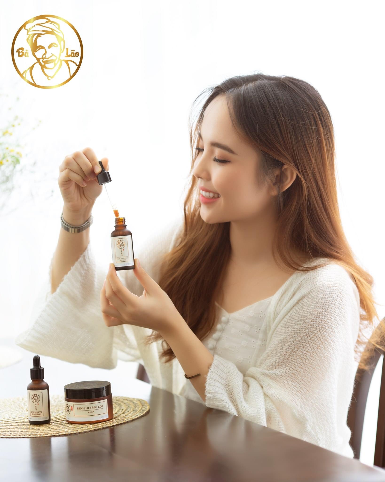 Serum Mụn Bà Lão Tái Tạo Cao Cấp Dành Cho Da Nhạy Cảm