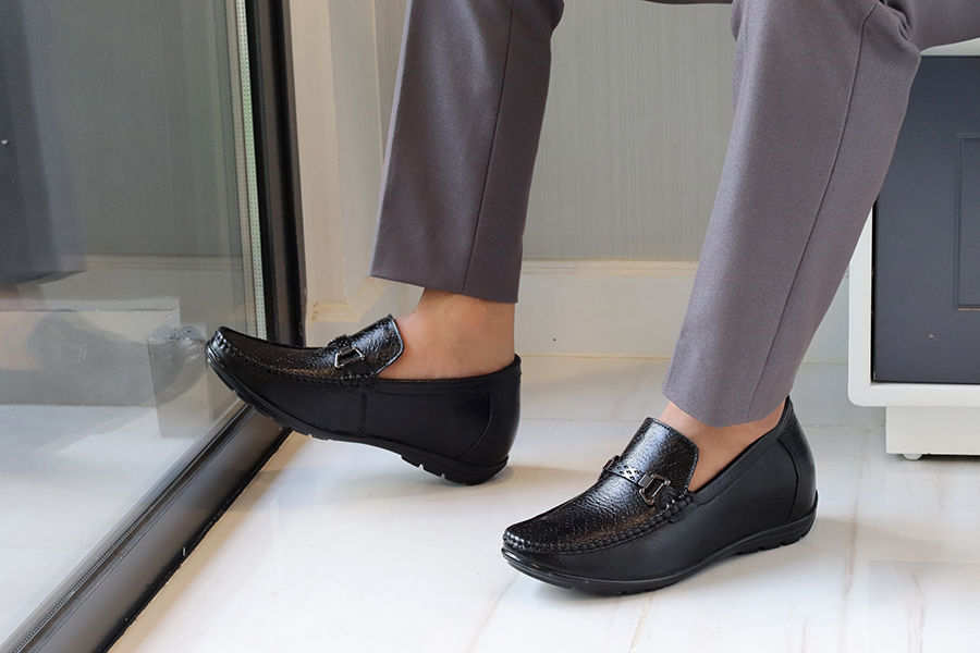 Giày Cao Nam T&TRA Tăng Cao 6Cm- T83 Đen Sọc- Chất Liệu Da Bò Cao Cấp, Đế Cao Su Đúc , Phần Tăng Cao Ẩn Bên Trong