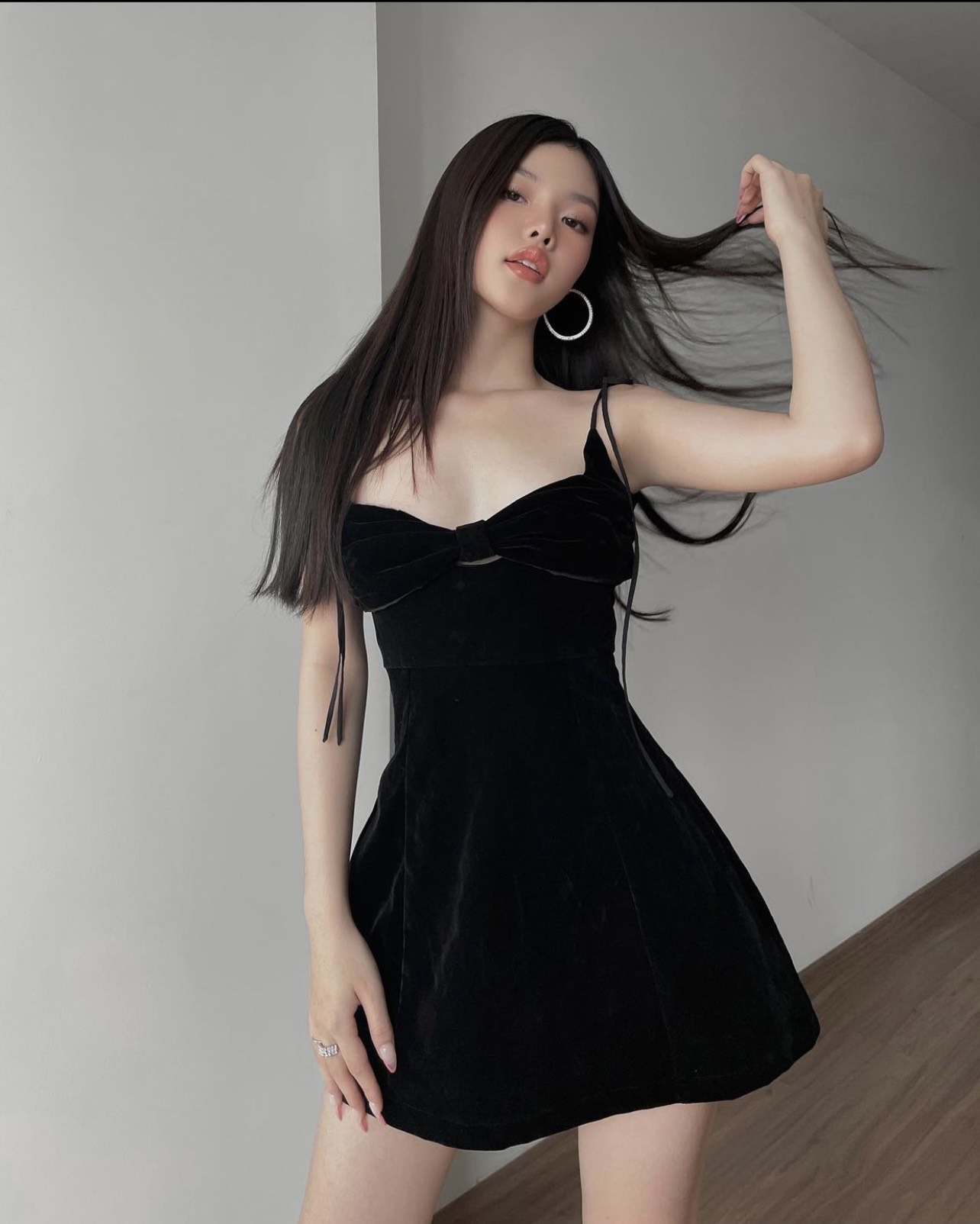 Váy 2 dây ôm body cúp ngực dáng ngắn, đầm body dáng ngắn