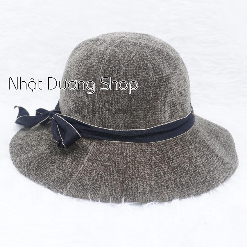 Nón Bo vành gợn sóng gắn nơ có chữ M, vành rộng 8cm phù hợp cho các bạn nữ đi chơi du lịch, chất lượng cao cấp.
